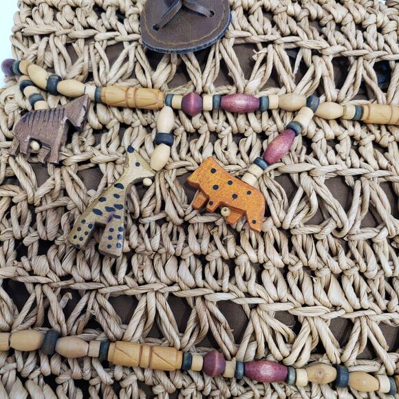 Cute Woven Woman's Satchel / Purse with Carved Animal Decor, Approx. 10 x 9 x 4 - Picture 3 of 7